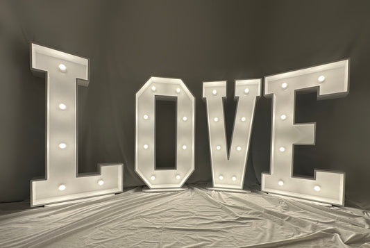 Huge LOVE wedding letters  150 x 80 cm | Durable and high quality