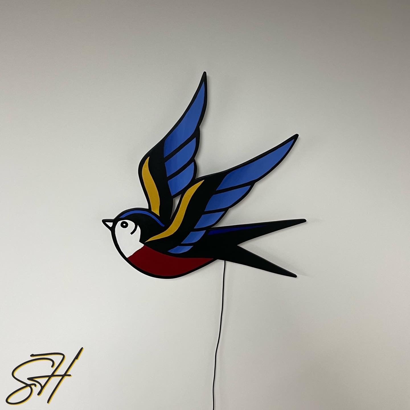 Oldschool Swallow - LED wall light