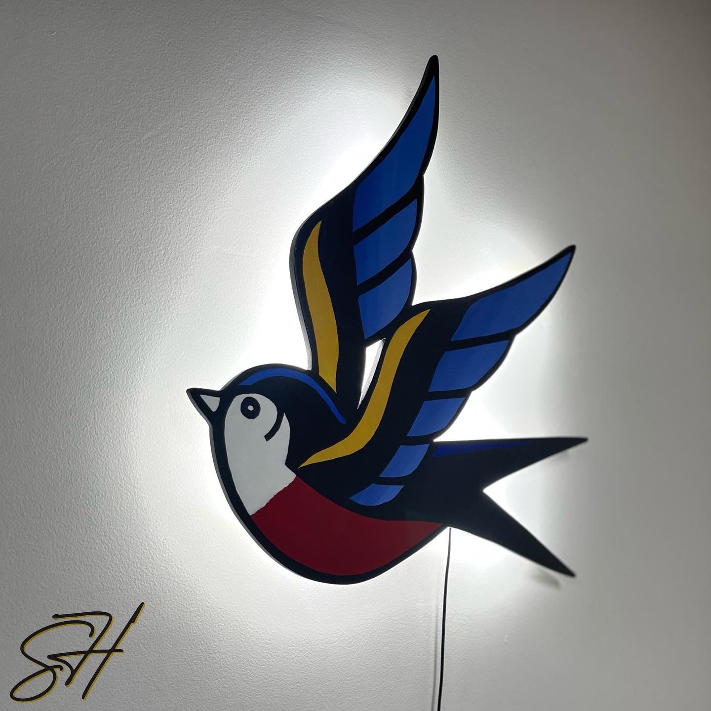 Oldschool Swallow - LED wall light