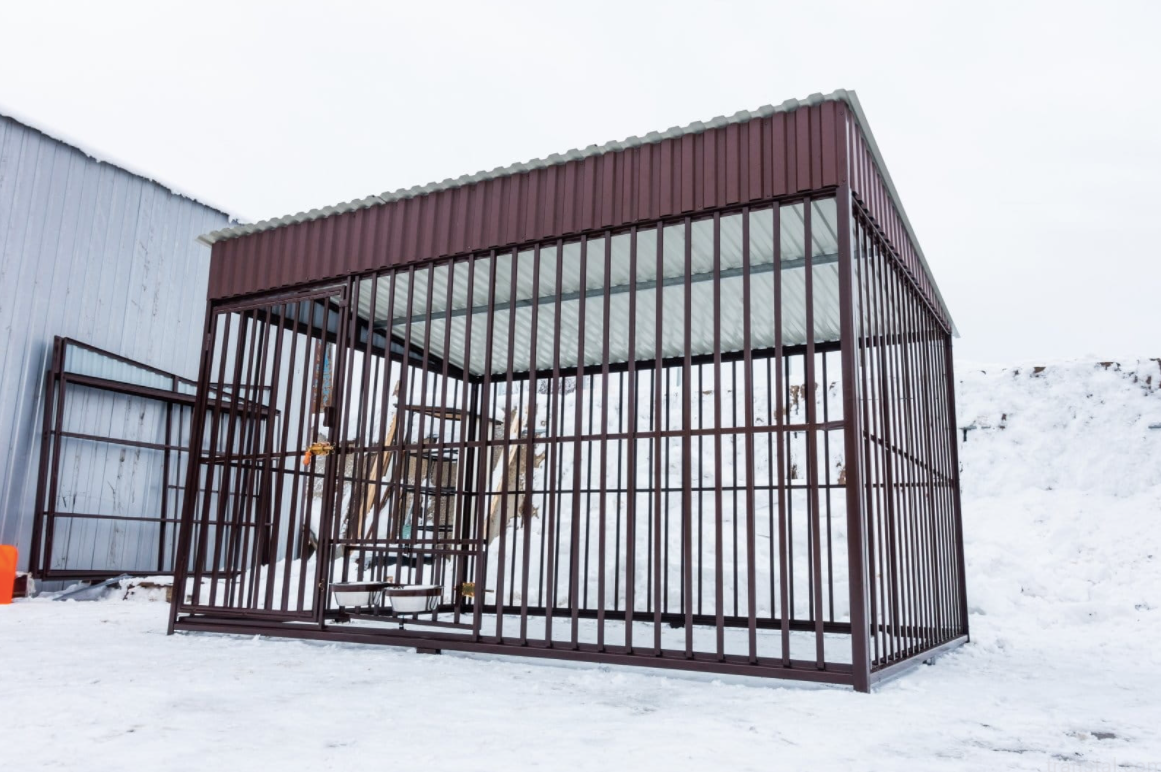 Dog Kennel 2.9 M X 2 M Brown + Matte Brown